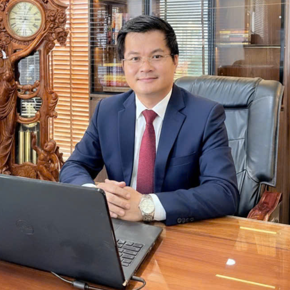 Chuyên viên tư vấn Quốc Luật